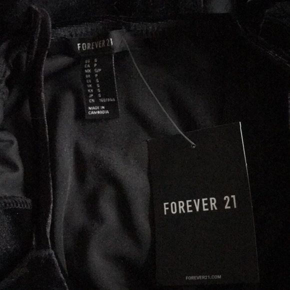 Black velvet dress - Picture 5 of 6